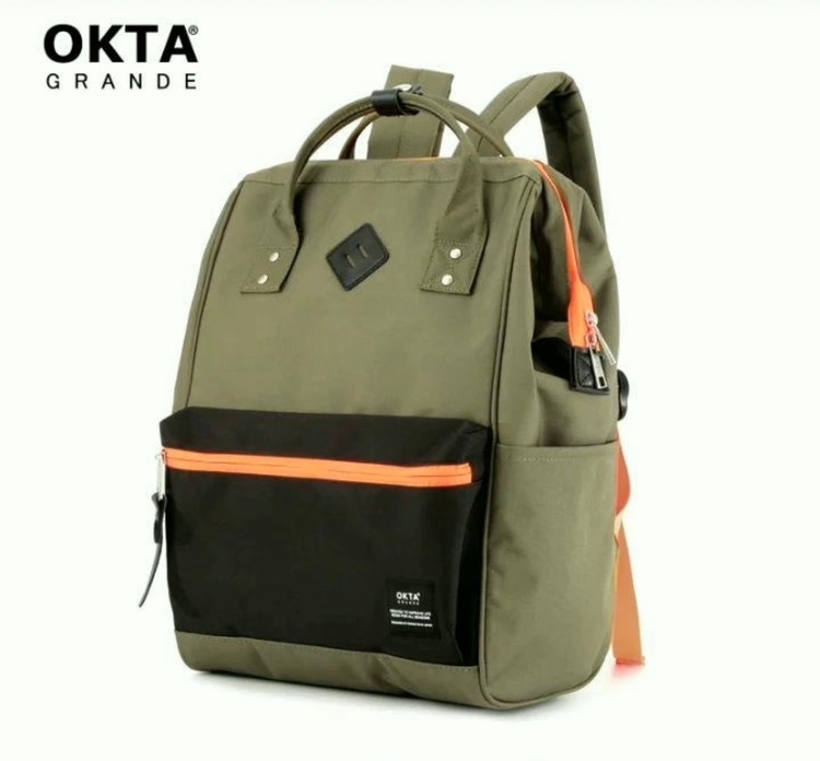 کوله پشتی مدسه ای خارجی برند اوکتا مدل 9003 نمای سه رخ